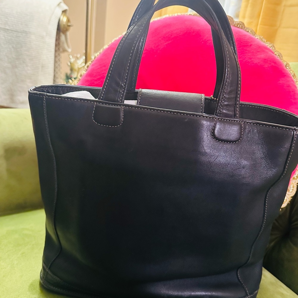 Coach Dark Leather Bag - Picture 2 of 9